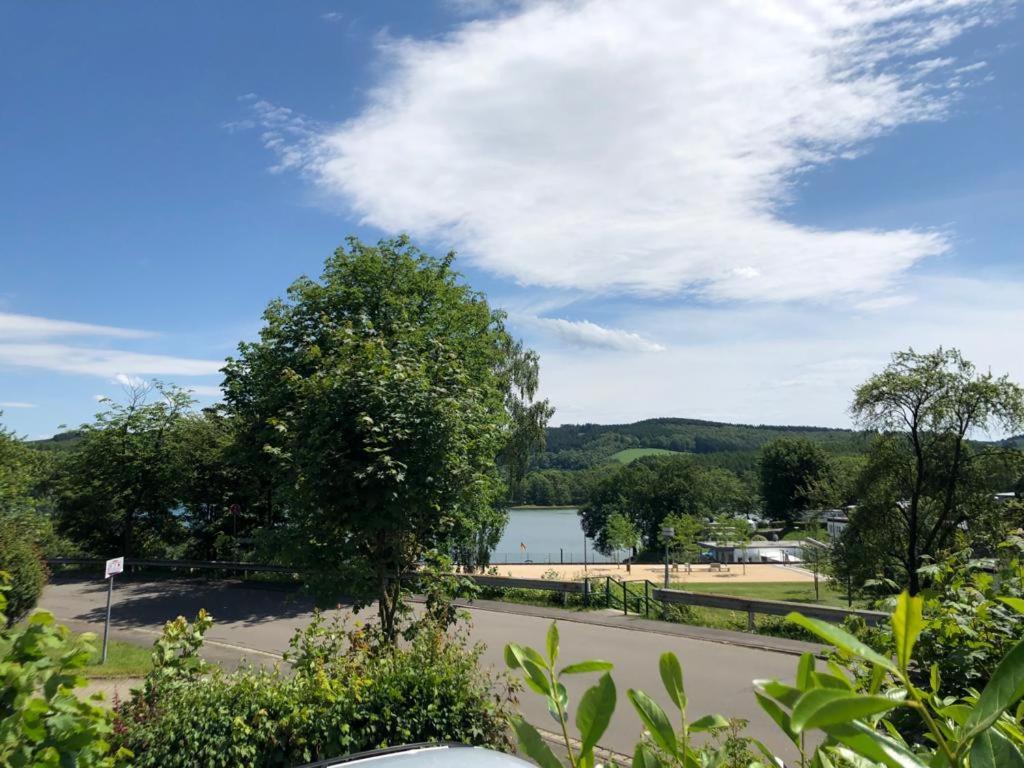 Olpe bei Meschede Andinas Fewo - Seeblick Und Terrasse מראה חיצוני תמונה